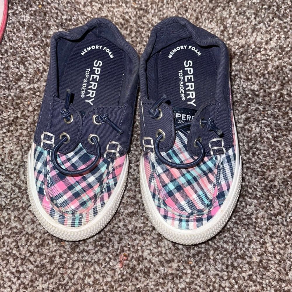 Sperry memory foam boat shoes for toddler